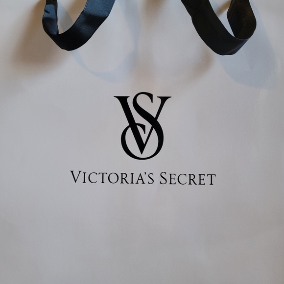 Victoria's Secret Medium Shopping Bag with 6 sheets of VS Tissue Paper 16"x12"x6 - Picture 6 of 16